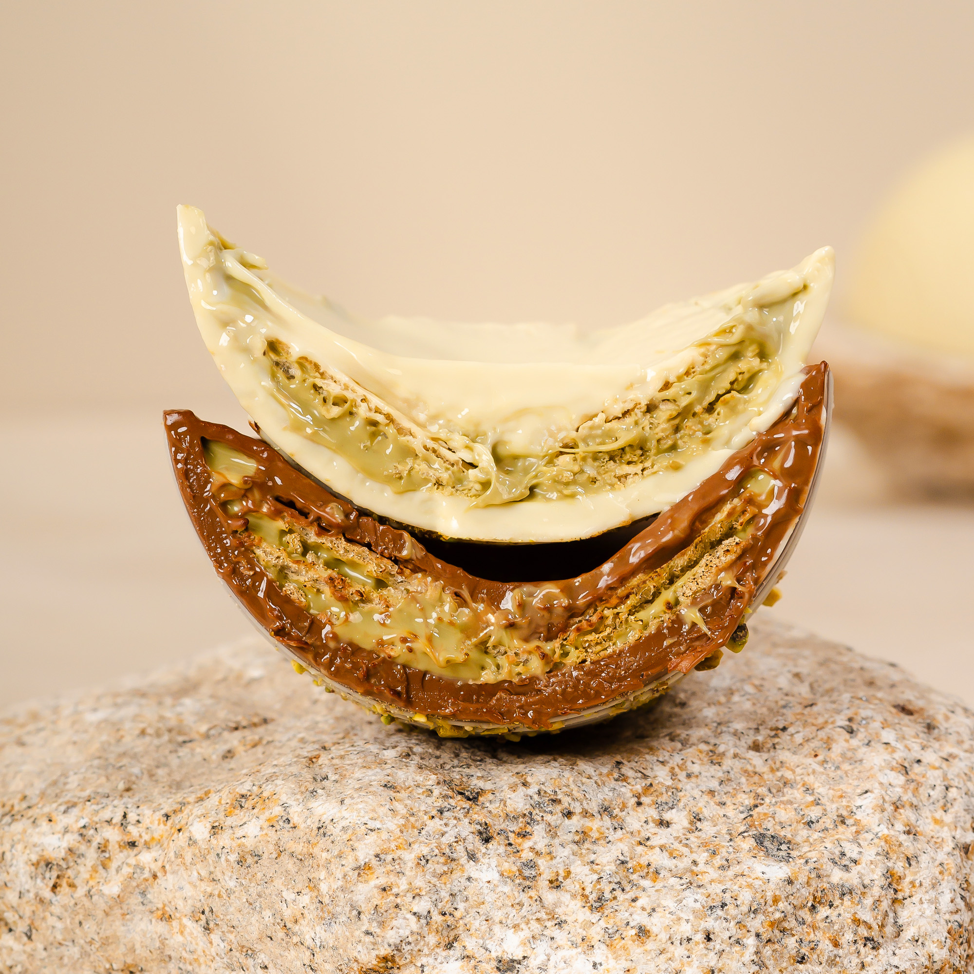 Ovo Wafer Recheado Pistache Duo Premium 500g - Imagem 1