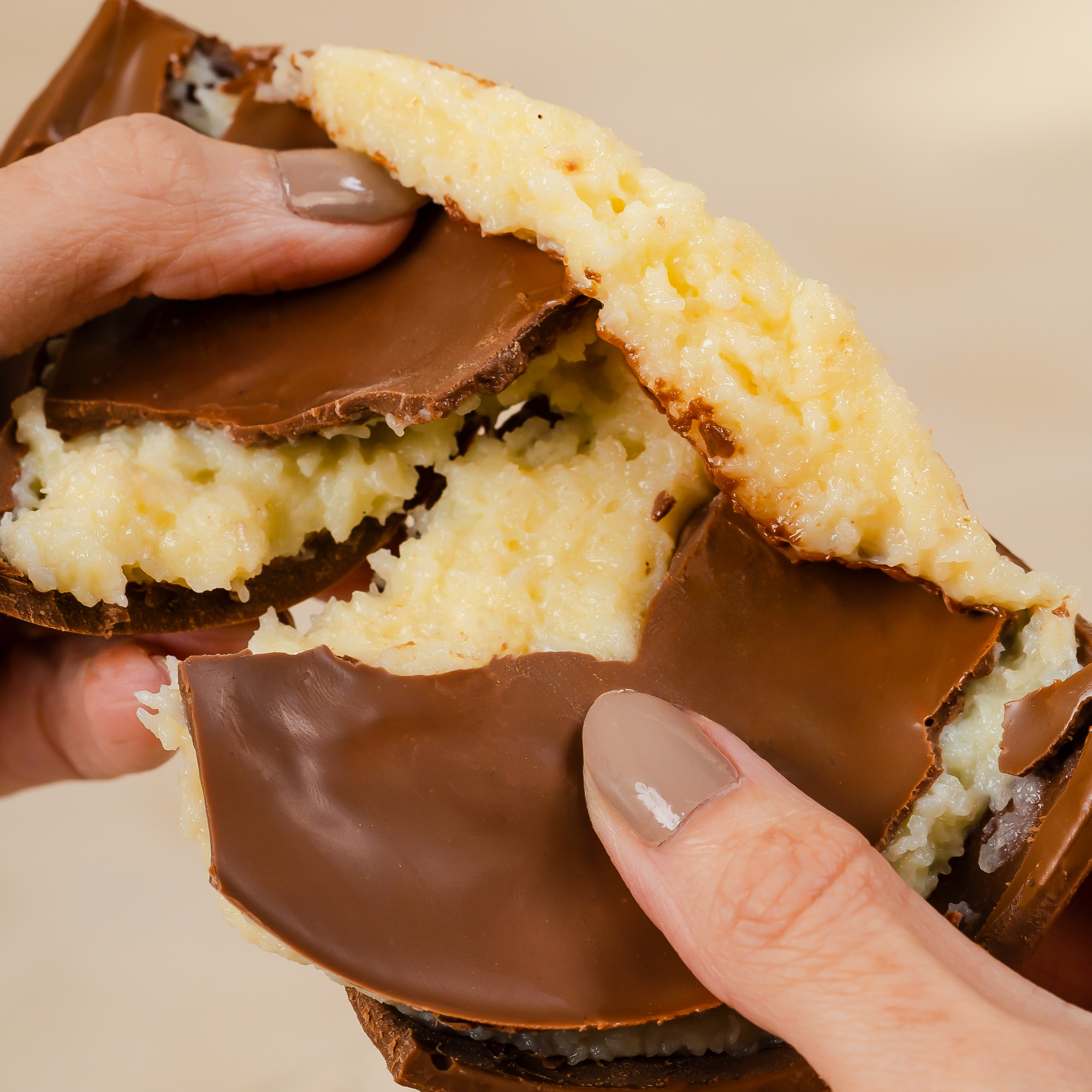 Ovo Recheado Coco Cremoso 500g - Imagem 2